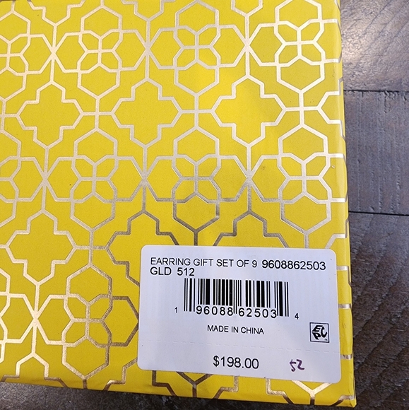 Kendra Scott Earring Gift Set of 9 - Picture 5 of 5